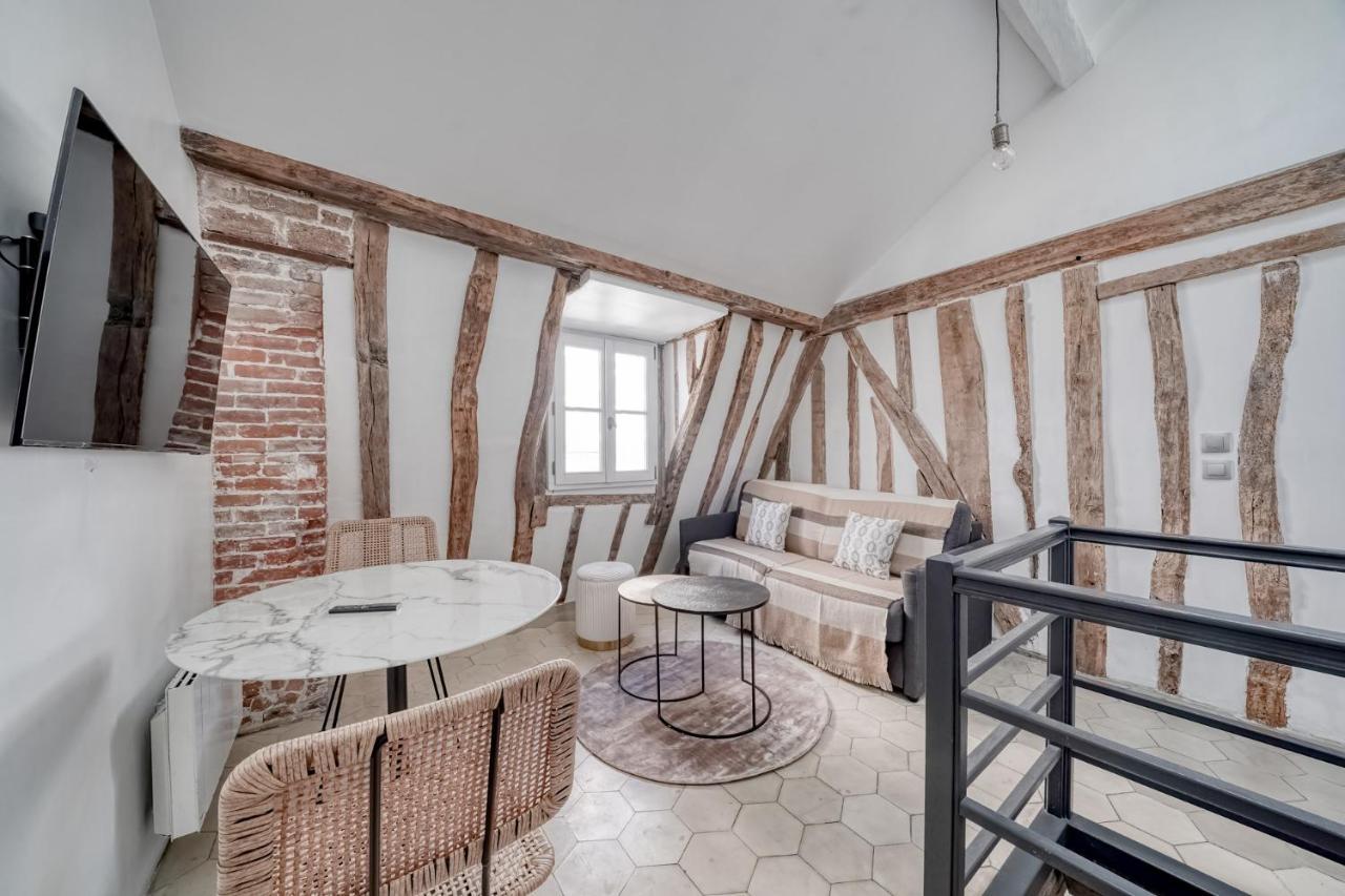 Ultra Historical Parisian Flat - Louvre * Parigi