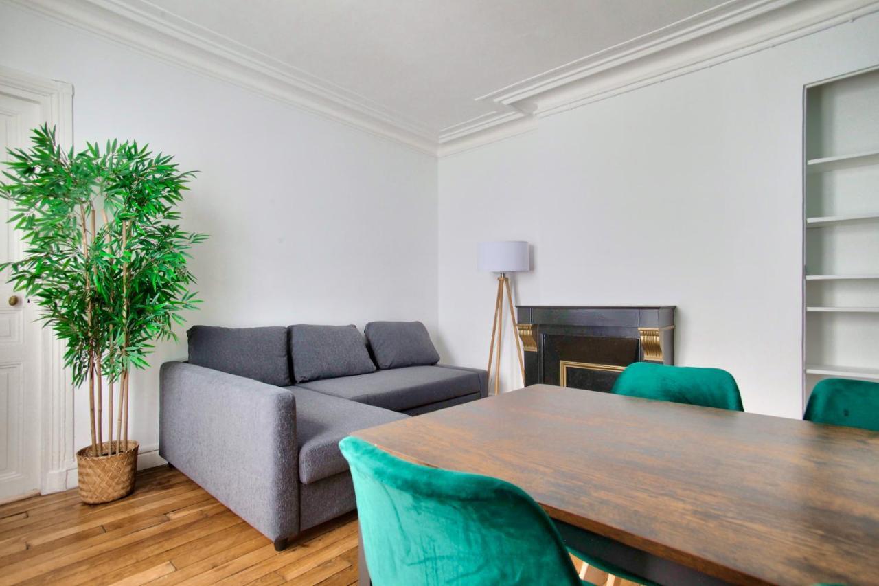 Luxurious 1 Bedroom Notre Dame De Monge Free Netflix Apartment