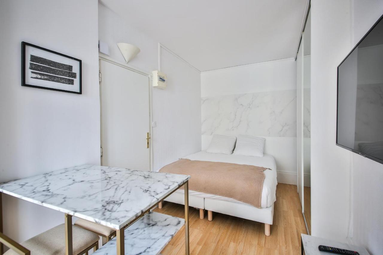 33#studio 2pers#sevres-lecourbe#necker Apartment