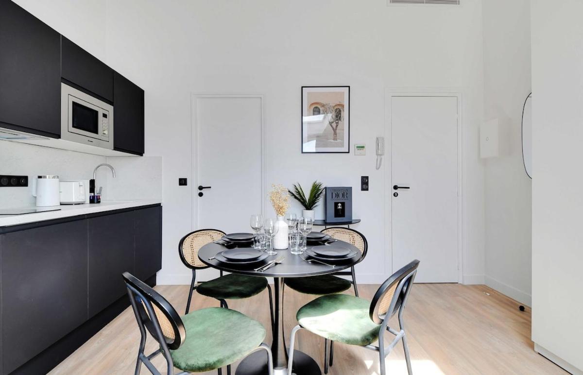 Apartment Cmg Voltaire Nation