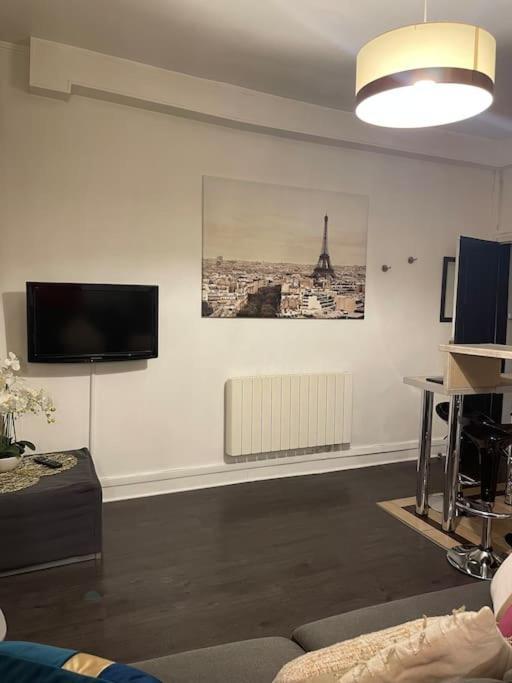 Cozy Studio Chatelet 1 * Parigi