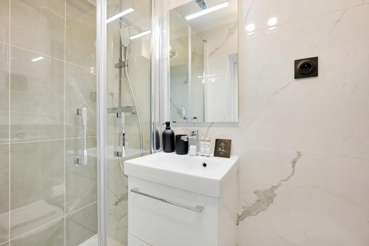 Stunning 4p1br Apartment