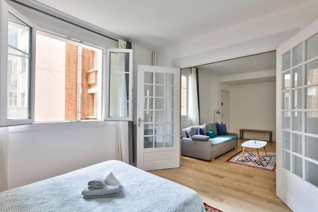 Renovated Modern 1 Bedroom Porte Maillot Parigi
