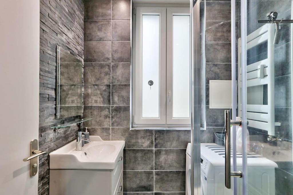 Appartamento Renovated Modern 1 Bedroom Porte Maillot *