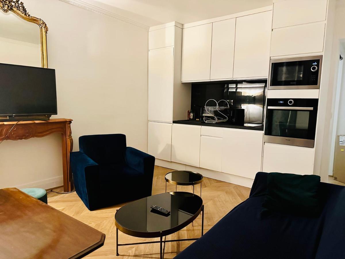 Sweet Champs De Mars Apartment Paris