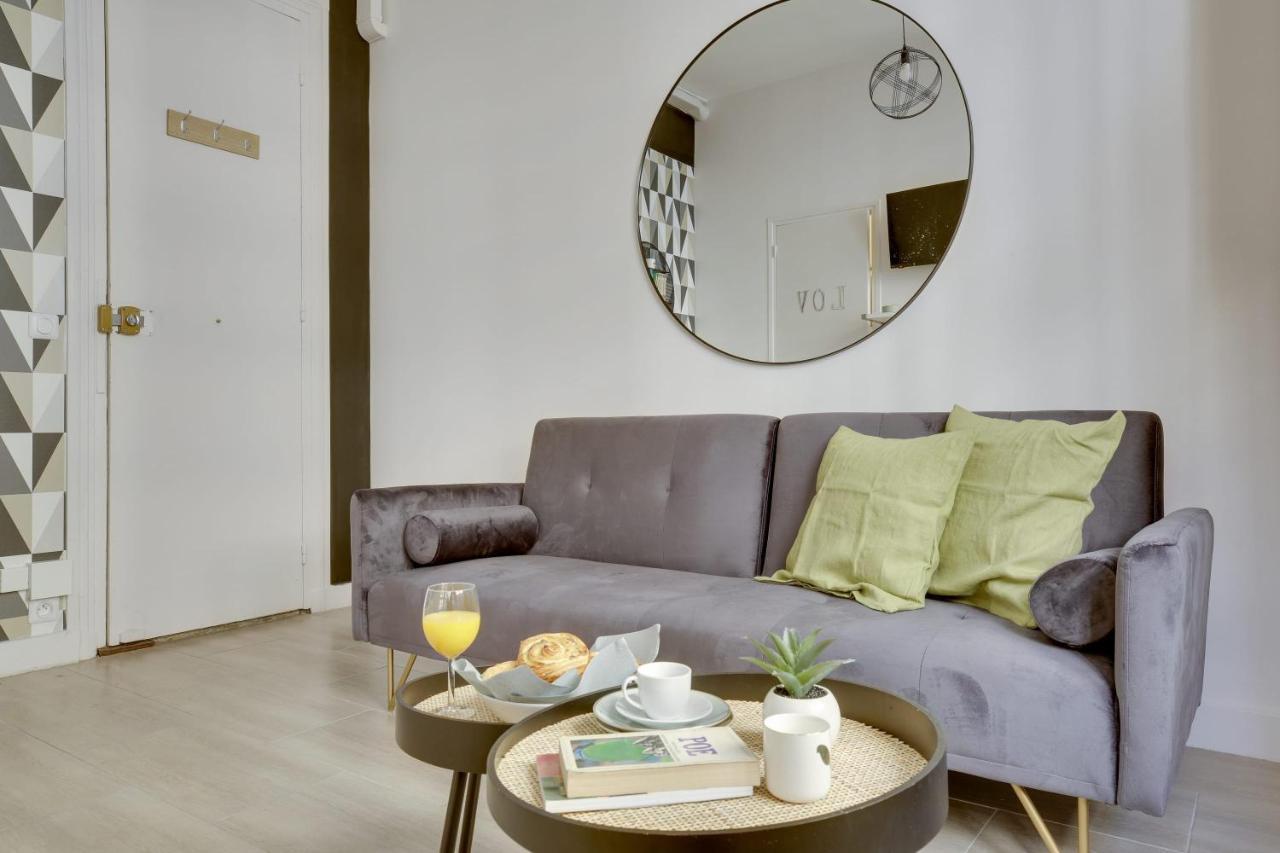Bright Charming Modern Studio By Dreamy Canal Parigi