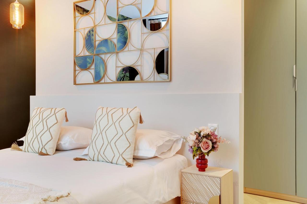 Spacious - 4br-10p - Place De La Republique Apartment *