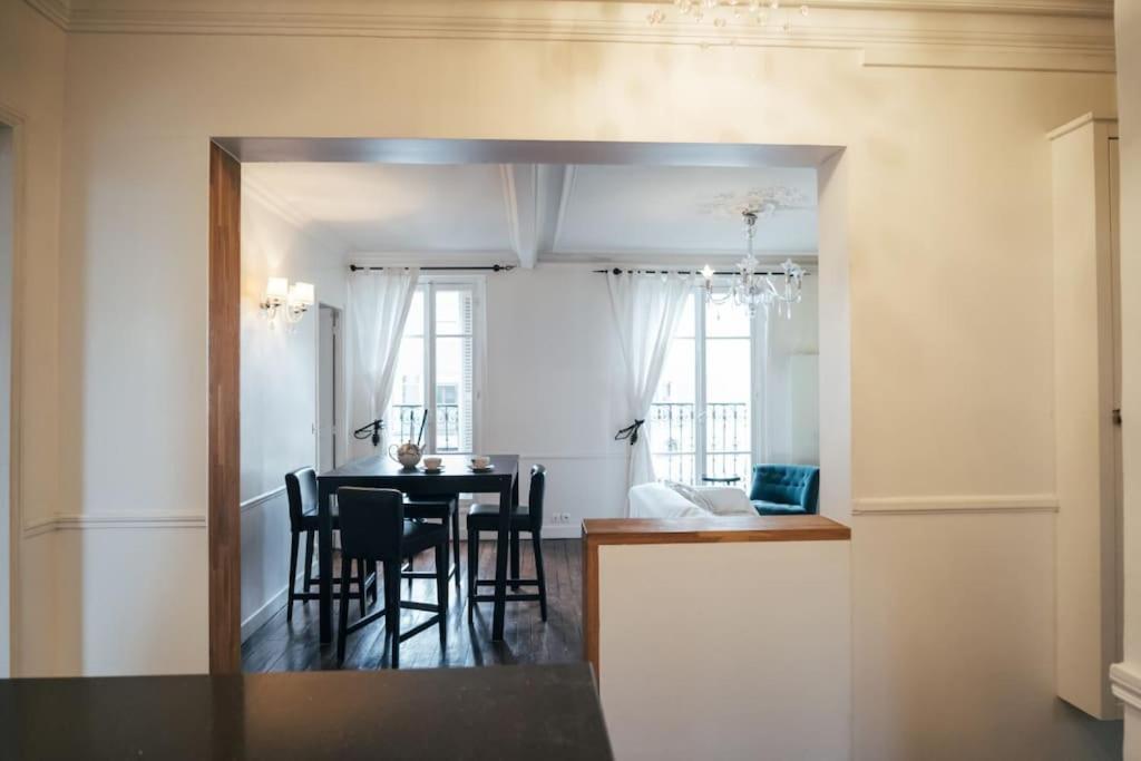Appartamento Eiffel Tower View - Republique 4 People 2 Bedrooms Parigi