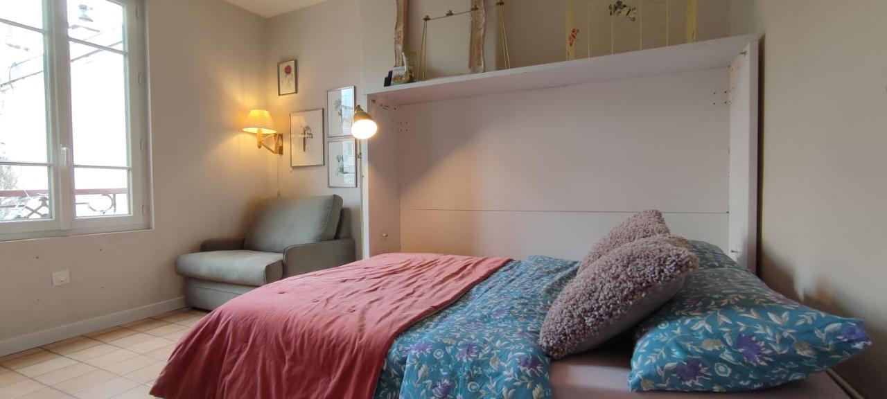 Apartment Authentic House Small, Bright And Calm