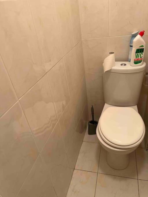 Amazing 1 Bedroom, 30sec From Arc De Triomphe Apartment
