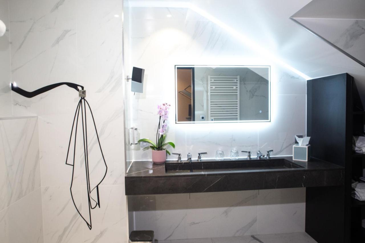 Dress Code Hotel Parigi