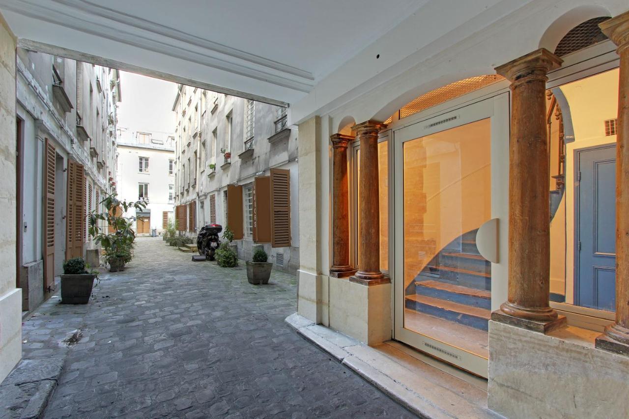 Appartamento Off Majesti Upper Marais Apartment- Rue Du Faubourg Saint-martin Parigi