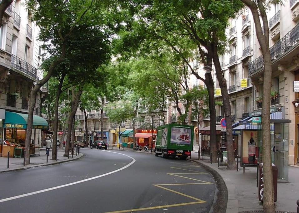 Sacre Petit In The Coeur Of Montmartre Apartment