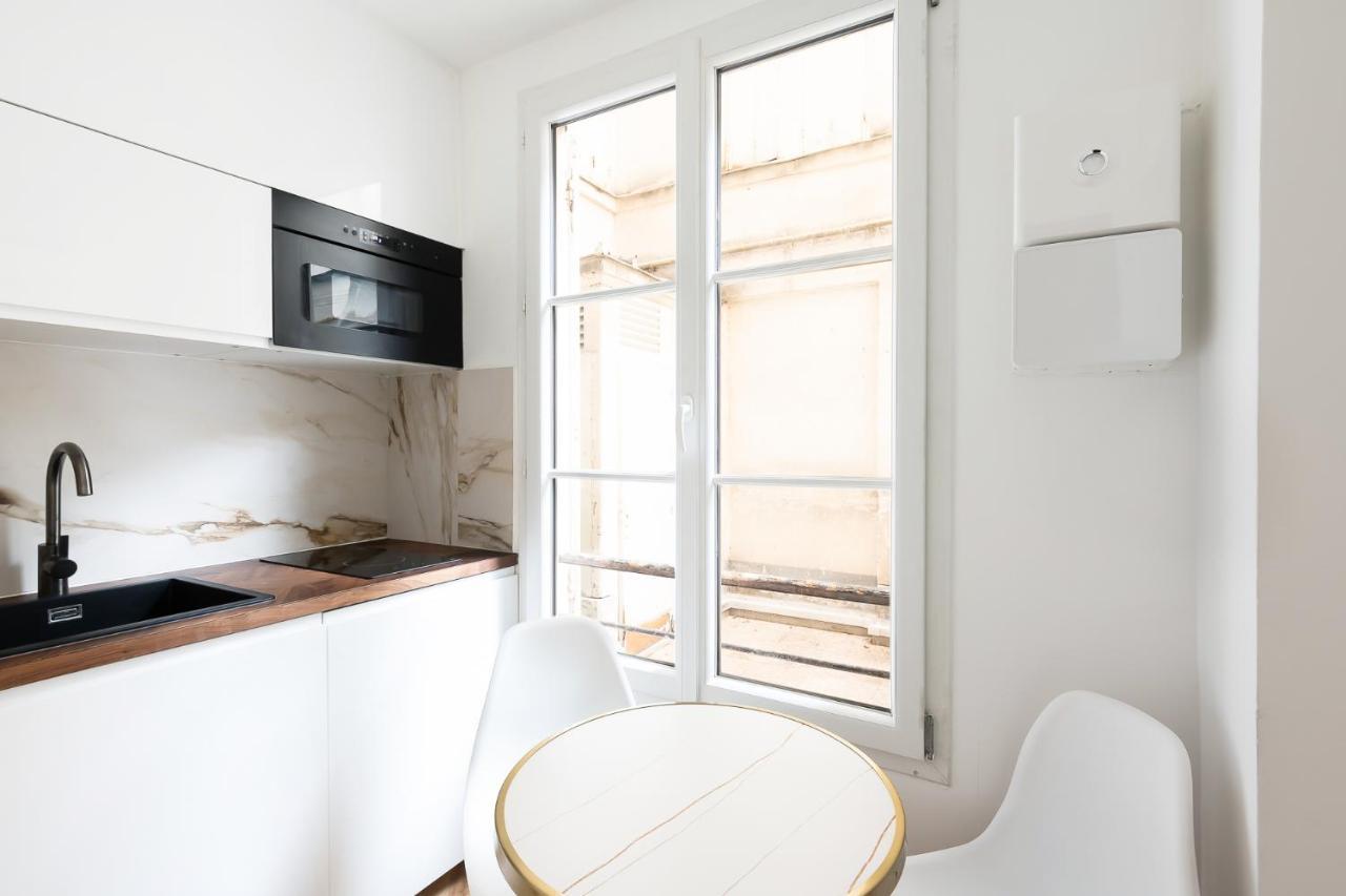 Eiffel Apartment *
