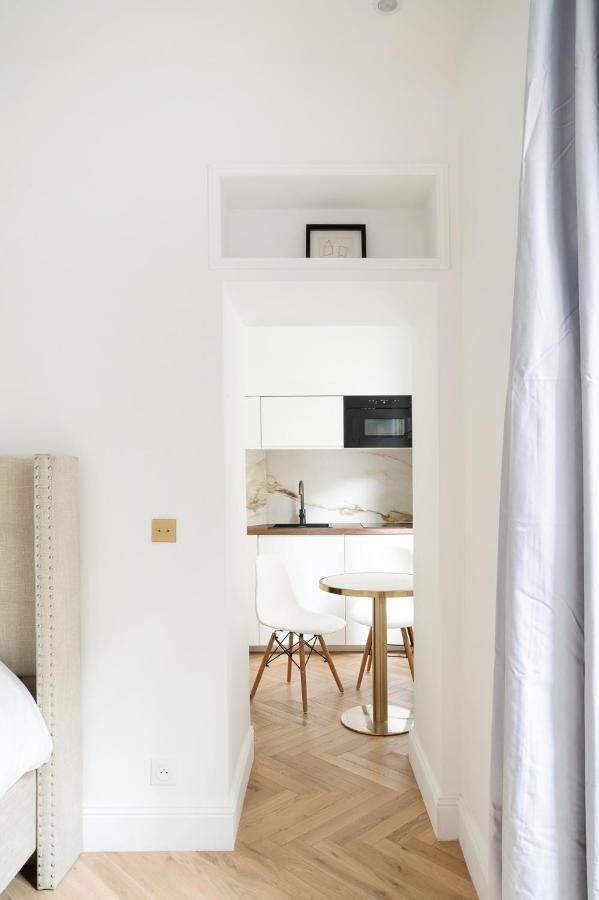 Apartment Eiffel Paris