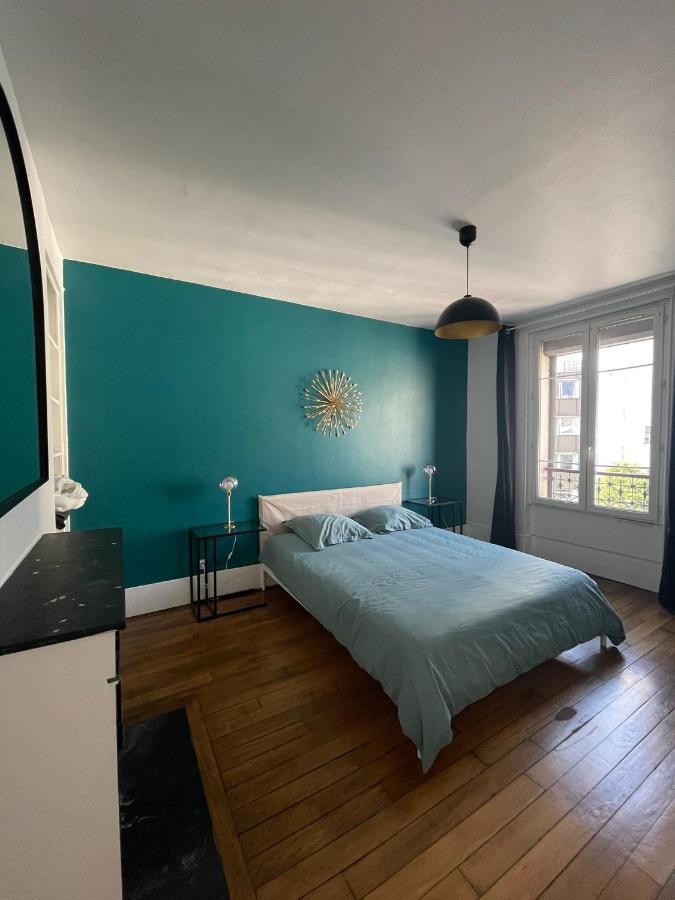 Eiffel Flats Apartment