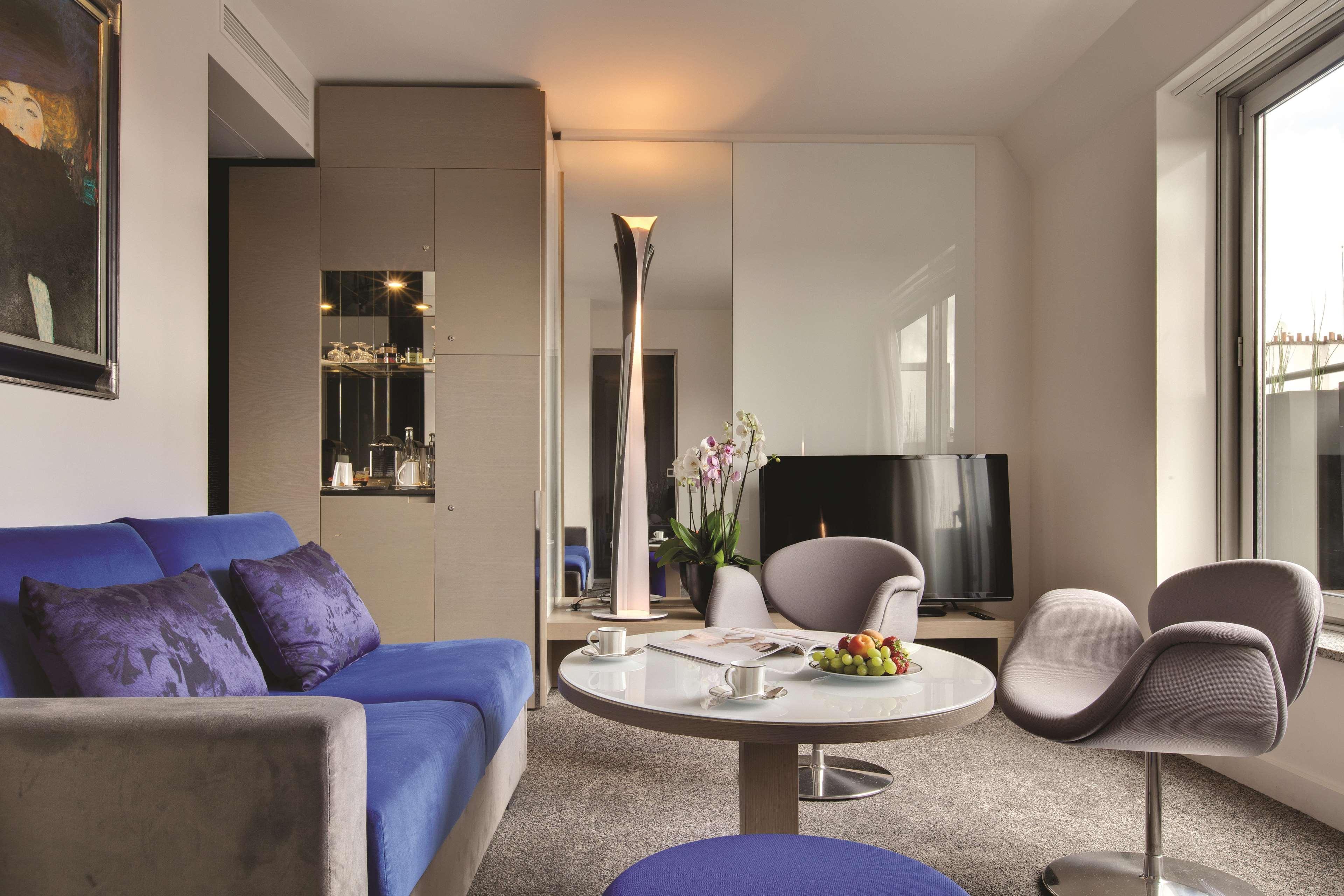 La Maillot Hotel