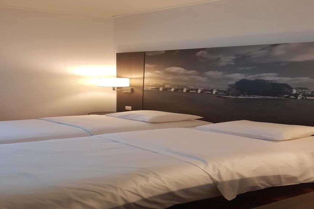 Victoria Hotel 2*