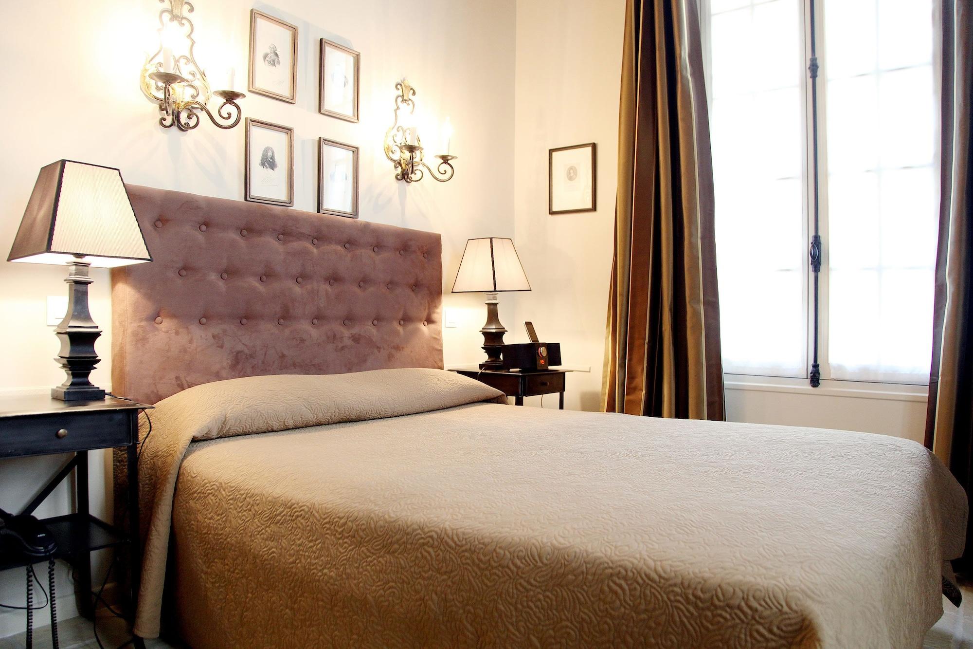 Hotel Saint-louis En L'isle - Notre-dame 3*