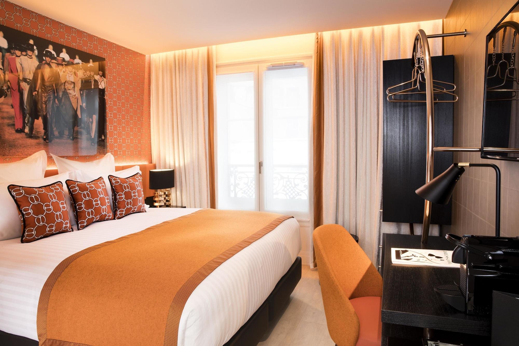 Dress Code Hotel Parigi