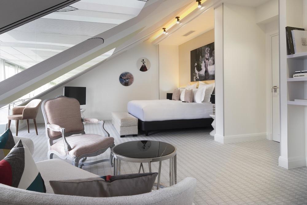 Dress Code Hotel 4*
