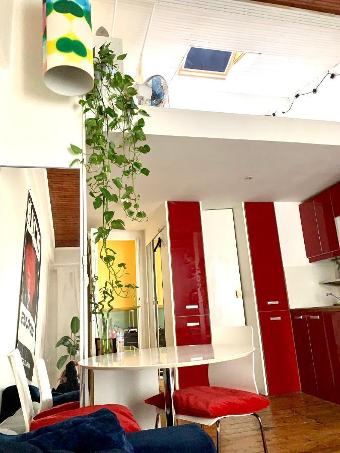 Apartment Loft D'artiste In Teddy Bear Neighborhood
