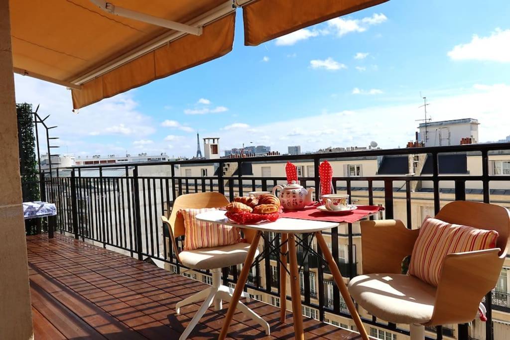 Eiffel Tower View Rooftop Studio Parigi
