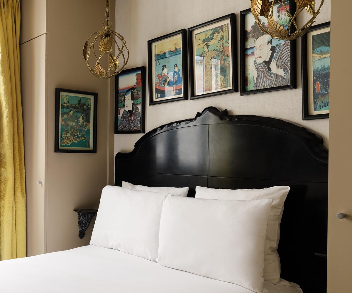 New Republique - Ex Albert's Hotel