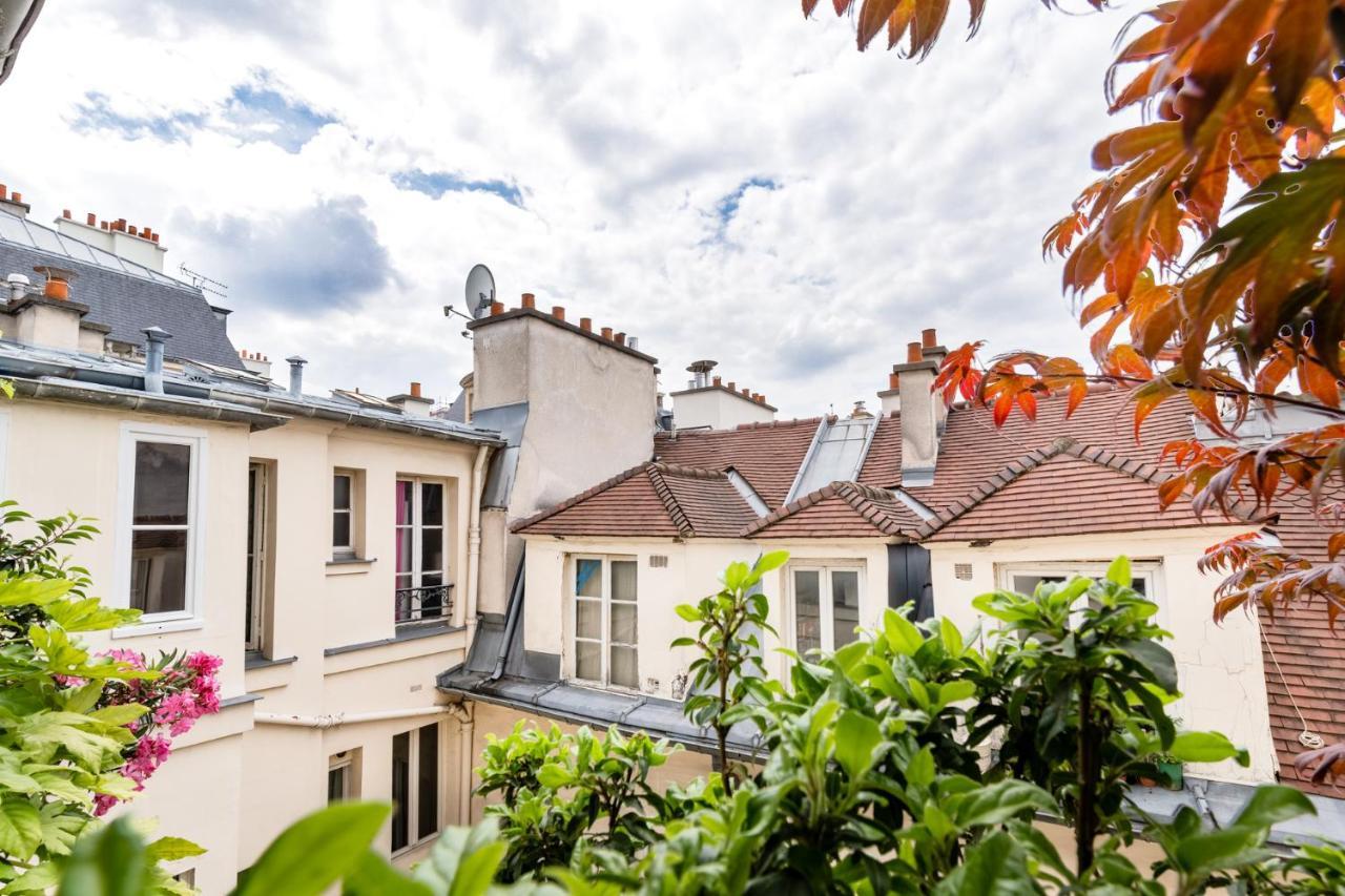 Famous Parisian Designer's Pied-a-terre In Le Marais * Parigi