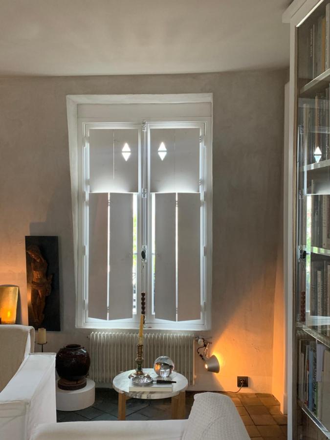 Famous Parisian Designer's Pied-a-terre In Le Marais Appartamento *