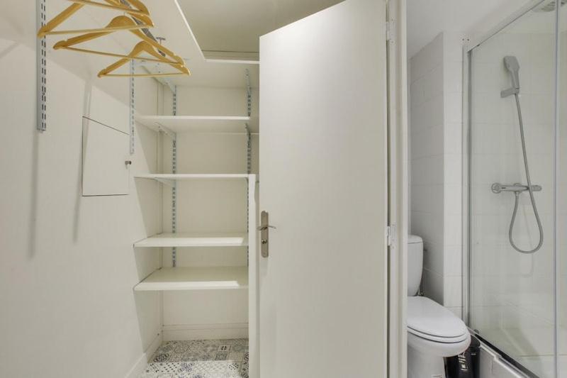Modern French Studio Charm In The City Parigi
