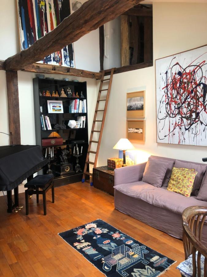Charming On Floor In Marais -5p *