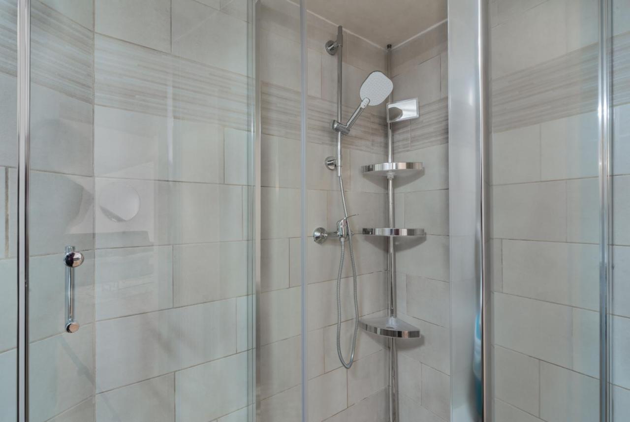 Apartment Artois Champs-elysees With Ac Paris