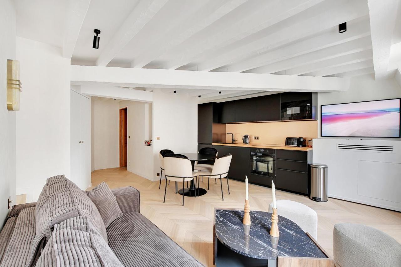 Apartment Pick A Flat's In Saint-germain-des-pres - Rue De Seine Paris