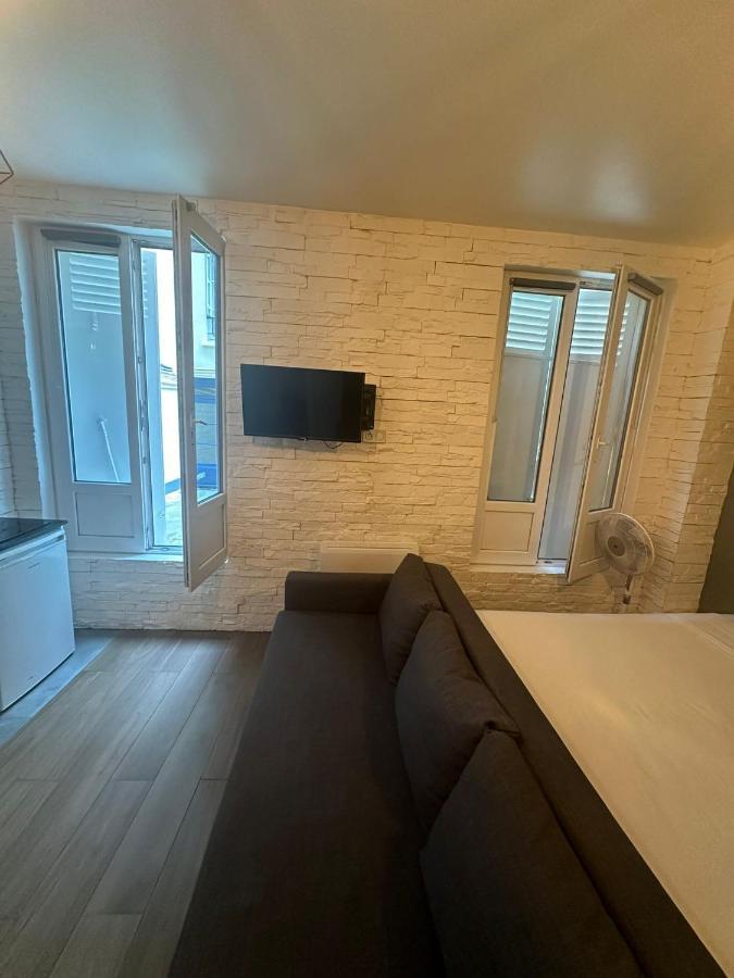 Super Location Meets Charming Studio -ecole Militaries Champ De Mars - 7th Arrondisment *