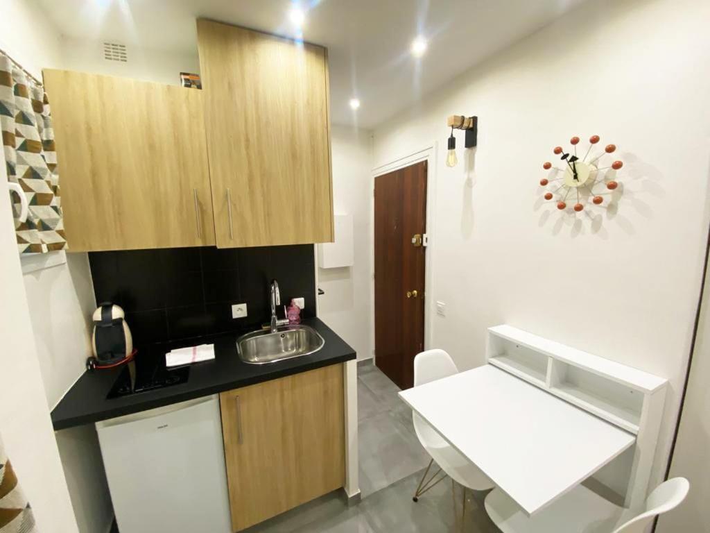 Studio Lumineux Et Bien Equipe A 15 - 2p - Flat-guest * Parigi