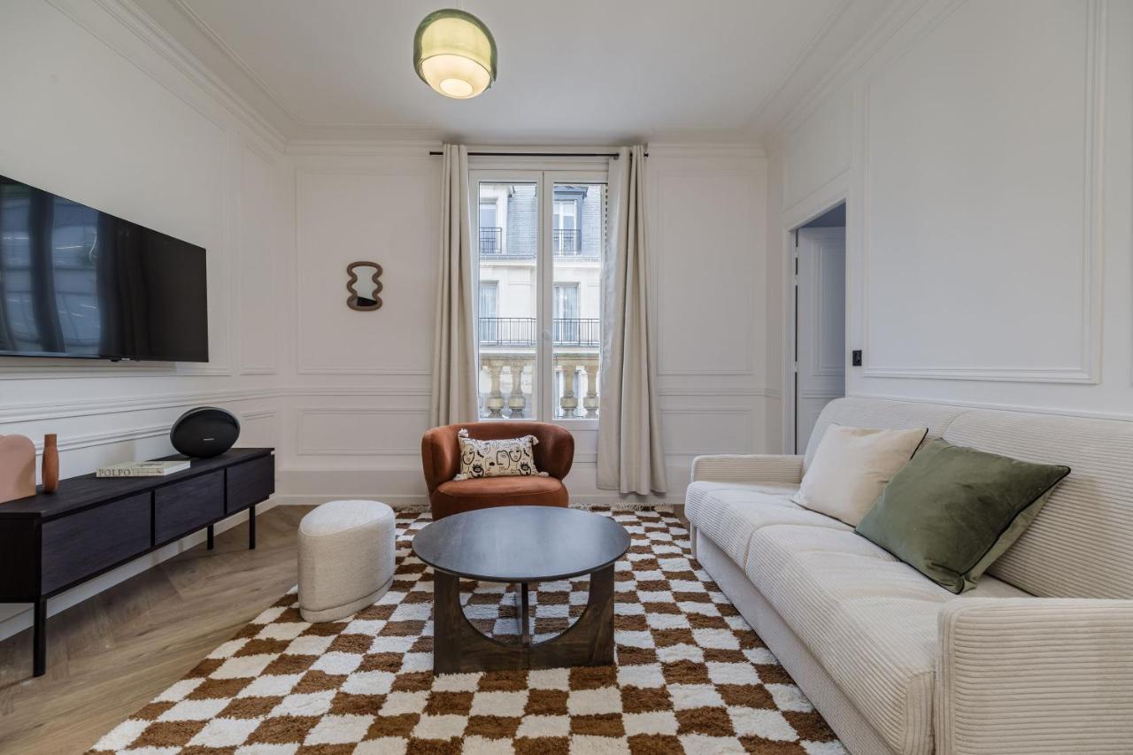 Apartment Poetic - Champs Elysees Paris