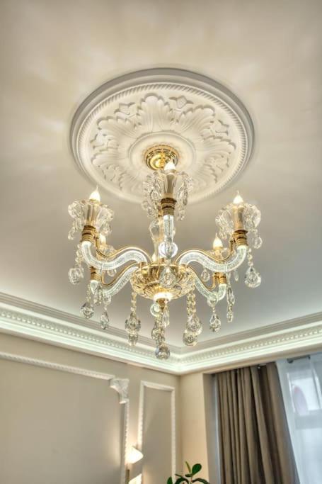 Charming New 2 Bedrooms With Aircon Appartamento *