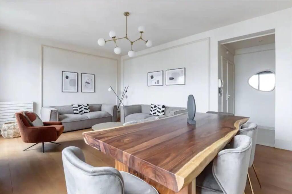 Appartamento Avenue Montaigne Luxury 2br 4p Parigi