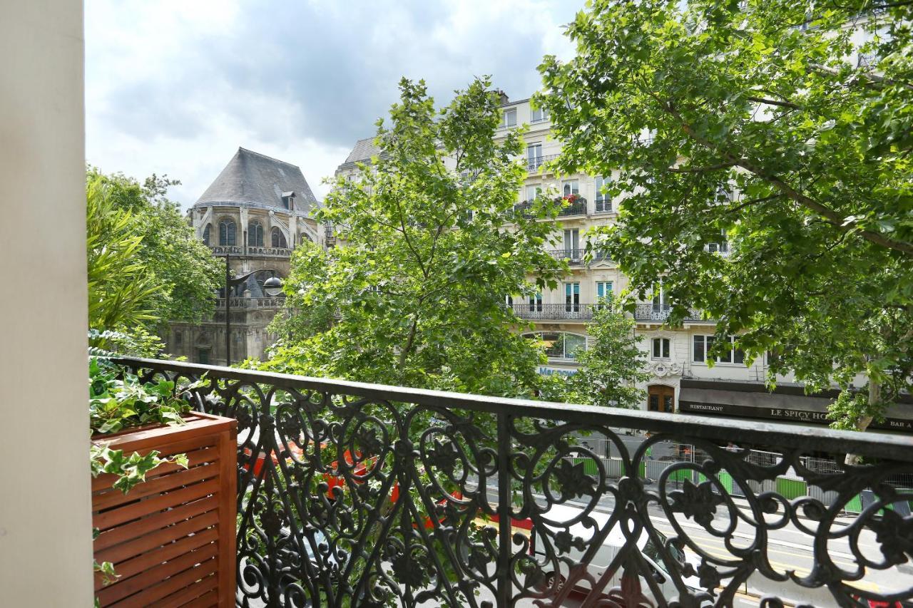 Apartment Center Of By Prestige Paris