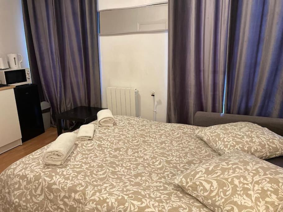 Apartment 14 *