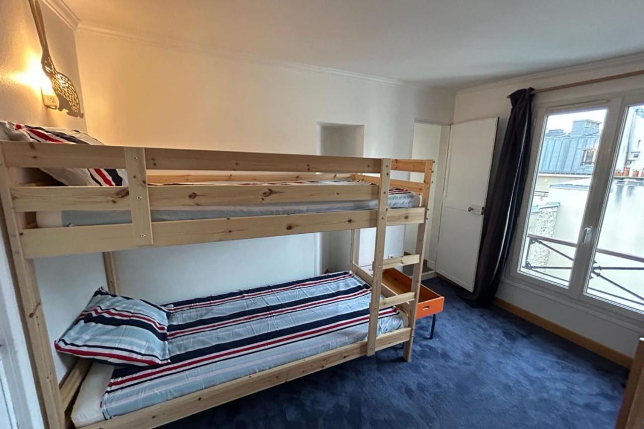 Near Jardin Villemin Apartment Paris