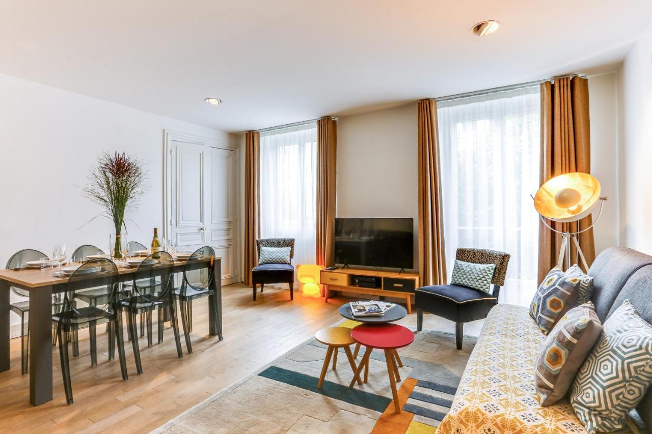 Apartment Centre - At Paris