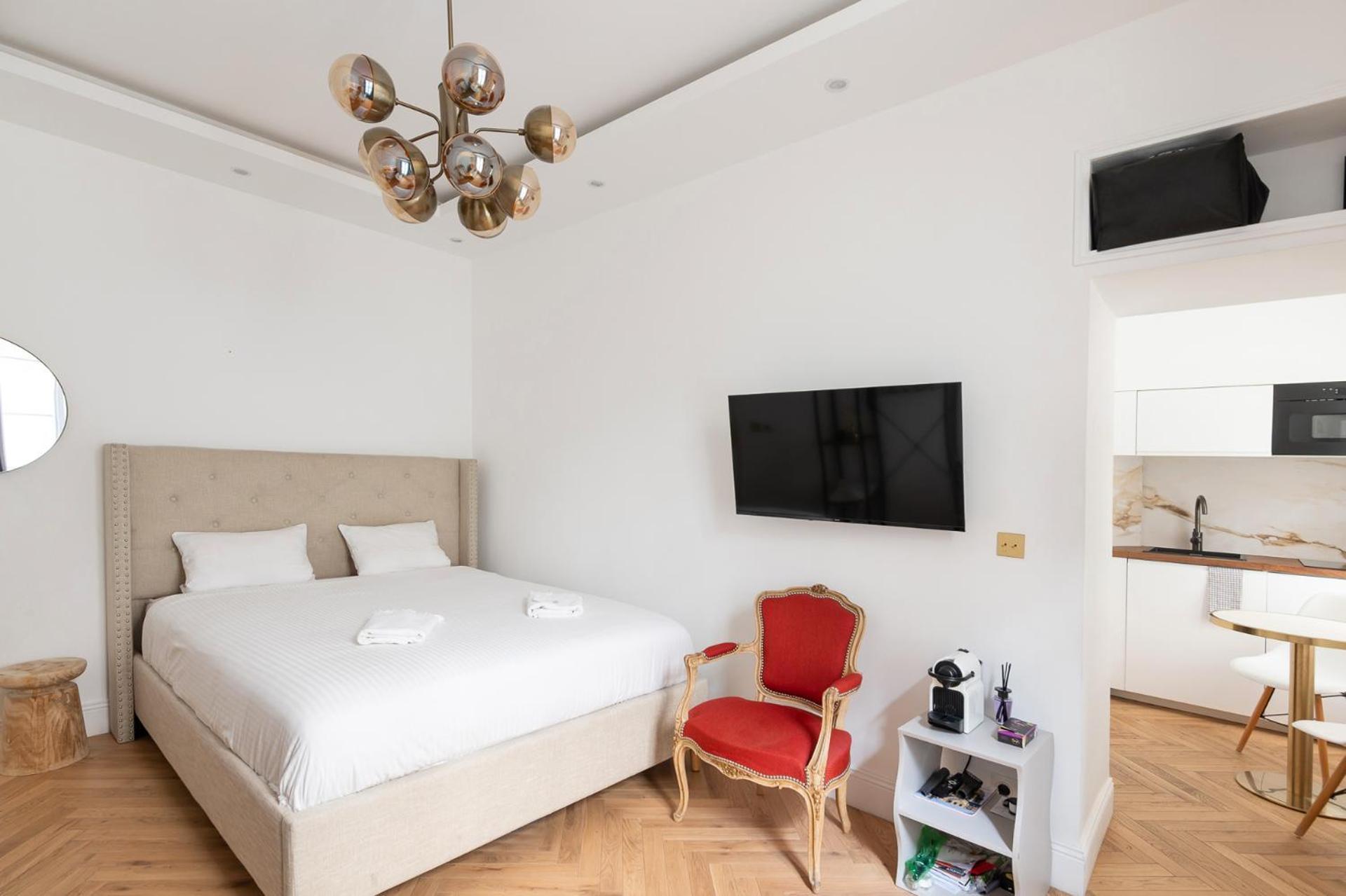 Apartment Eiffel Paris
