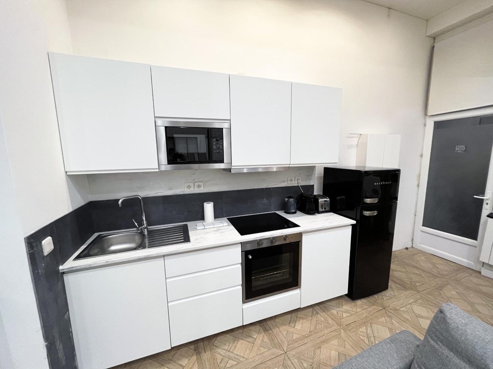 Urban Flat 66 - Pretty 3 Bedroom In Apartment *