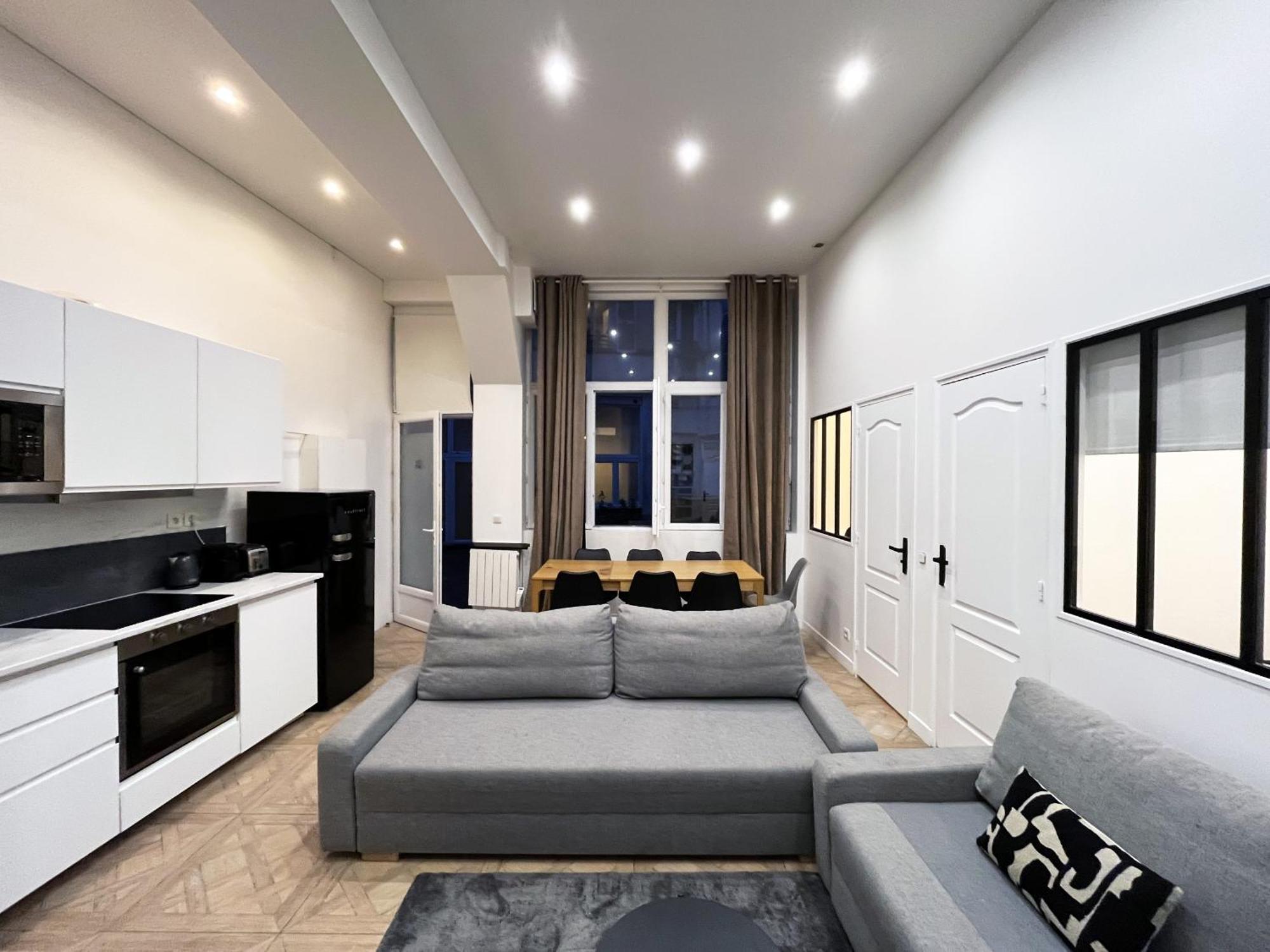 Apartment Urban Flat 66 - Pretty 3 Bedroom In *
