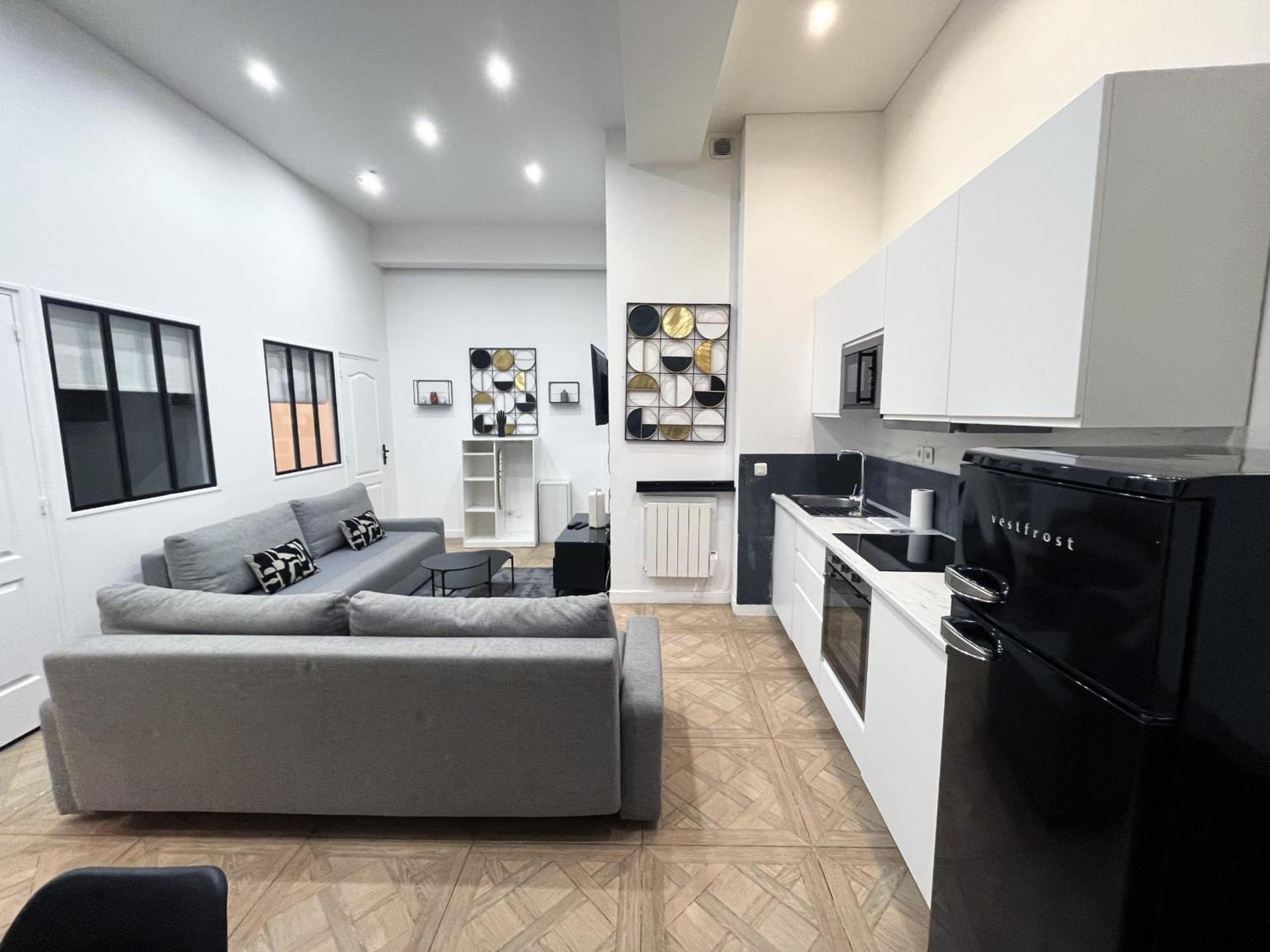 Urban Flat 66 - Pretty 3 Bedroom In *
