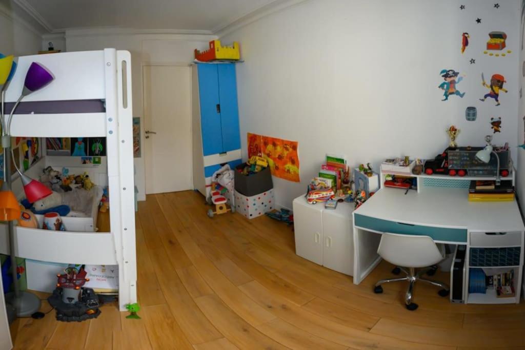 Amazing Flat Near Parc Monceau * Parigi