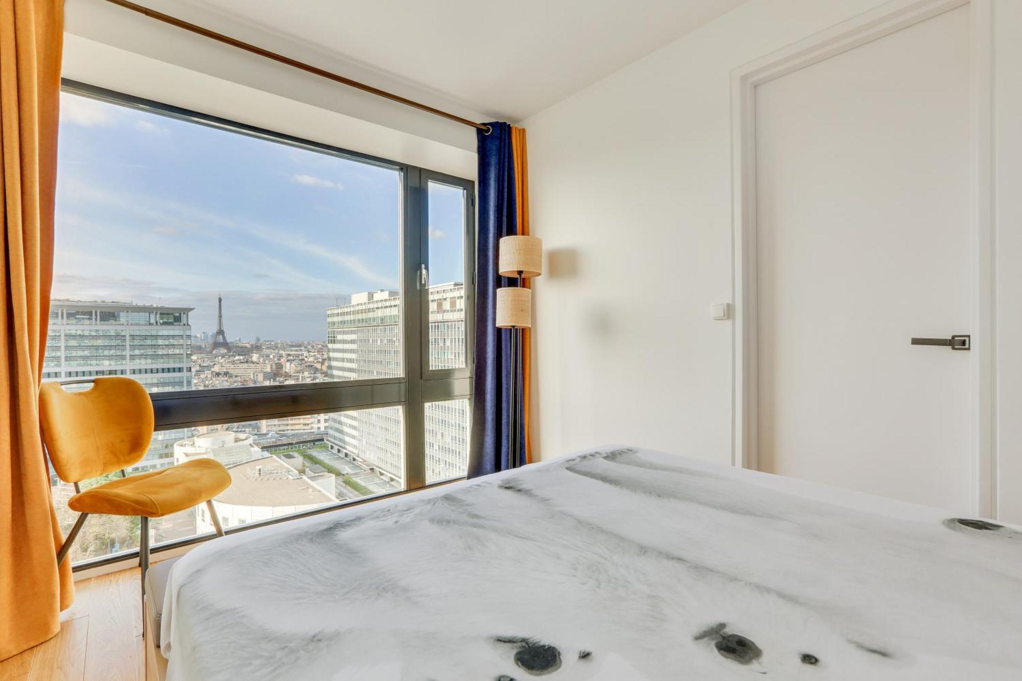 Luxury 75m2 With Eiffel Tower View, 1 Min Metro, Parking *