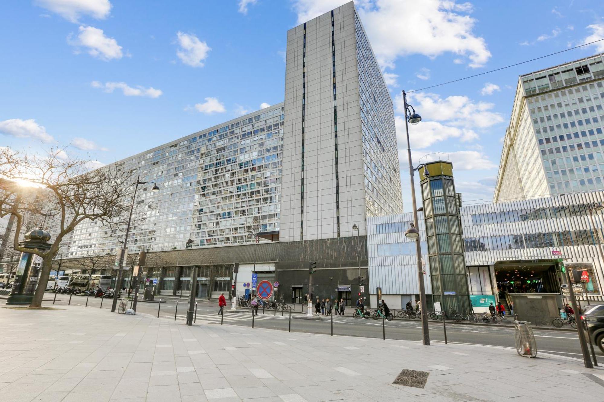 Luxury 75m2 With Eiffel Tower View, 1 Min Metro, Parking